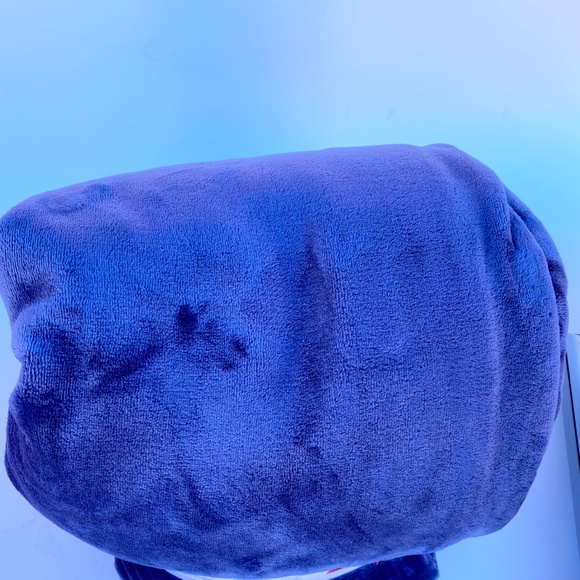 Calvin Klein Bedding Calvin Klein Oversized Queen Blanket Plush Fleece Poshmark